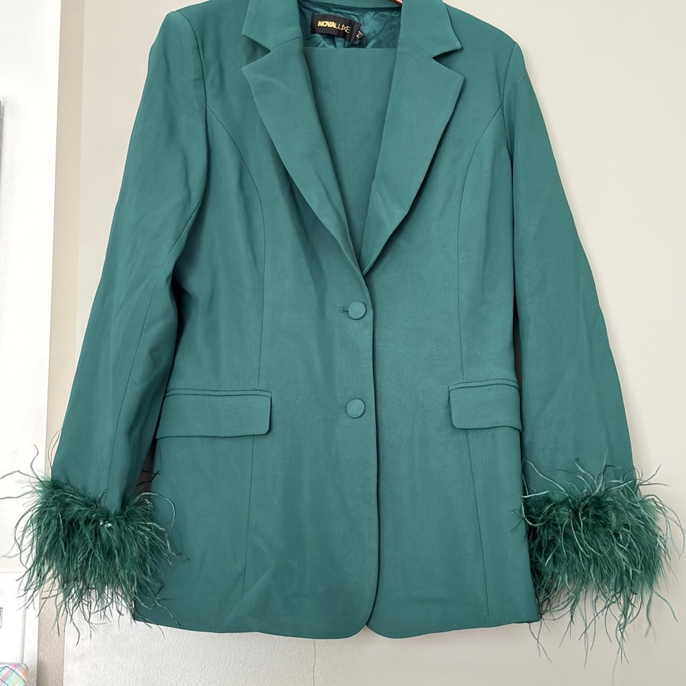 Fashion Nova Green Feather Cuff Blazer